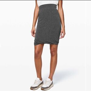 Lululemon size 4 Boulevard Bliss Skirt